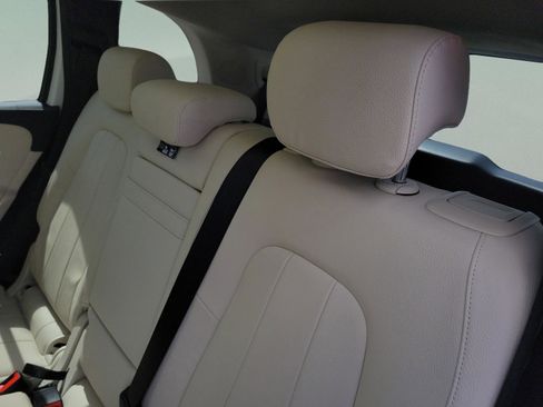 Used 2023 Mercedes-Benz GLB 250 4MATIC image 14