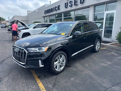 Used 2023 Audi Q7 2.0T Premium w/ Convenience Package AWD/4WD image 4
