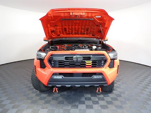 Used 2024 Toyota Tacoma TRD Sport AWD/4WD image 39