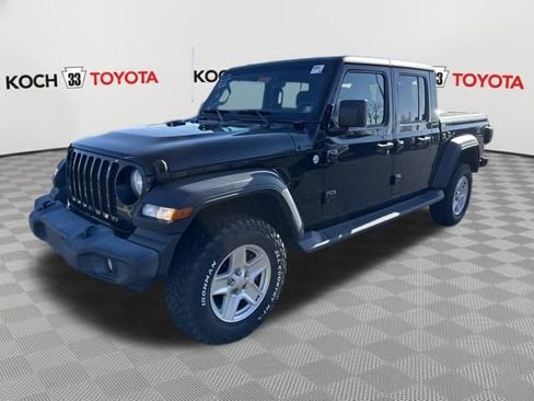 Used 2020 Jeep Gladiator Sport w/ Quick Order Package 24S image 3