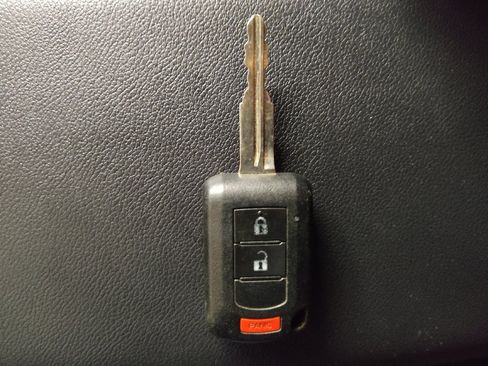 Used 2016 Mitsubishi Outlander Sport ES image 32