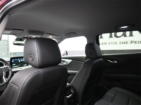 Used 2024 Chevrolet Blazer LT w/ LPO, Black Grille Bar Package image 24