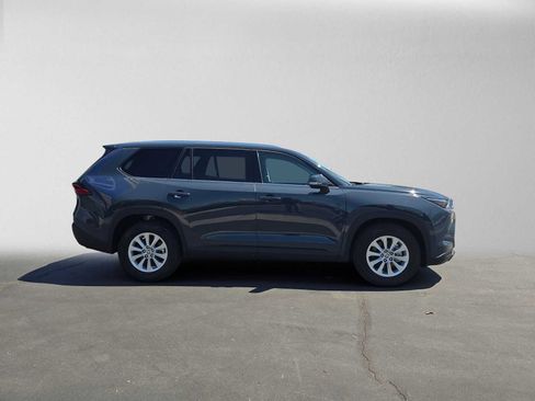 Certified 2026 Toyota Grand Highlander FWD image 2
