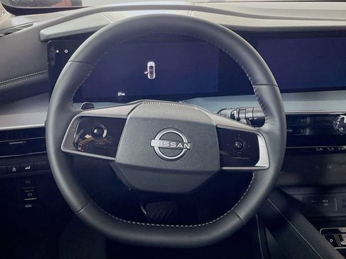 Used 2025 Nissan Murano SL image 9