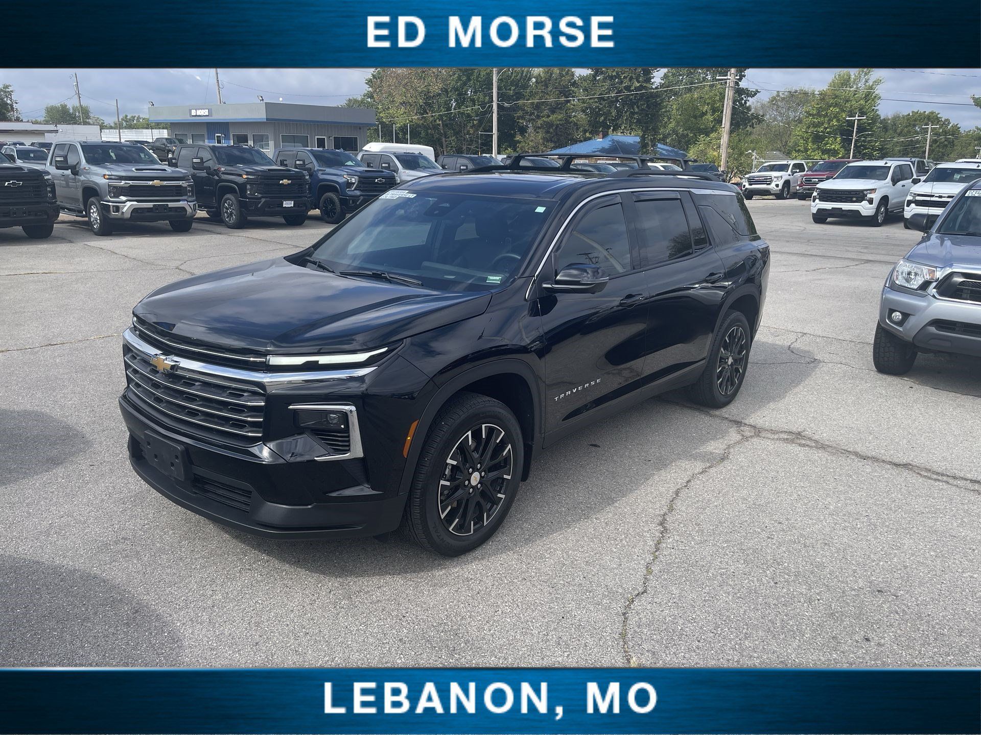 Used 2026 Chevrolet Traverse LT w/ Sun and Wheel Package FWD image 19