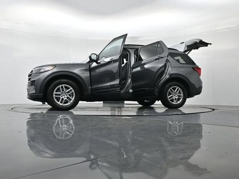 New 2026 Ford Explorer Active RWD image 60