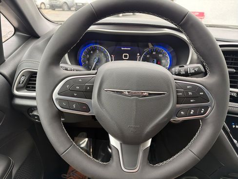 New 2026 Chrysler Pacifica Select image 25