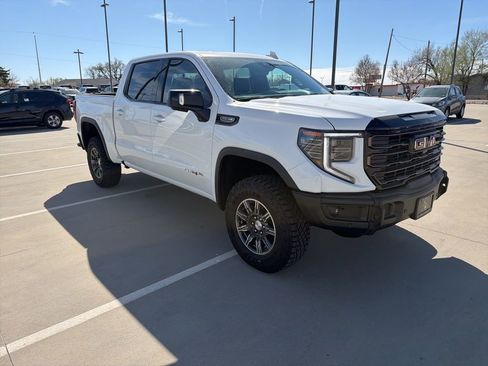 Used 2025 GMC Sierra 1500 AT4X image 3