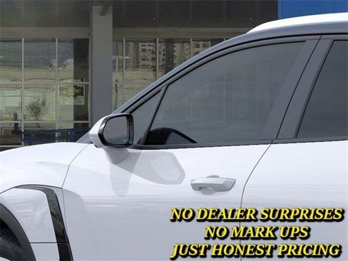 New 2025 Chevrolet Blazer EV LT image 12