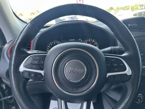 Used 2017 Jeep Renegade Trailhawk AWD/4WD image 12