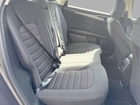 Used 2019 Ford Fusion SE image 31