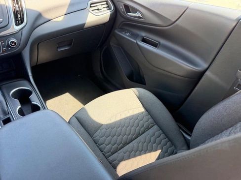 Used 2019 Chevrolet Equinox LT AWD/4WD image 16