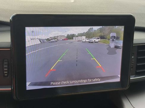 Used 2020 Ford Explorer XLT w/ Equipment Group 202A RWD image 20