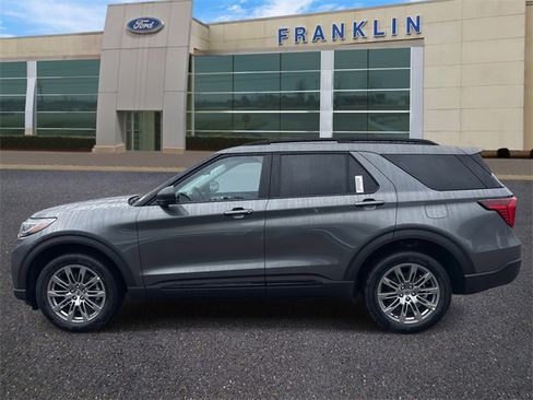 New 2026 Ford Explorer Active w/ Active Comfort Package image 4