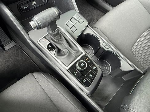 Used 2024 Kia Sportage LX FWD image 22
