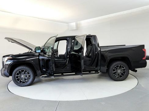 Used 2023 Toyota Tundra Platinum AWD/4WD image 10