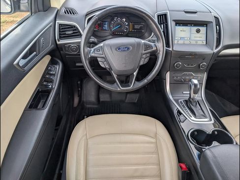 Used 2017 Ford Edge SEL w/ Equipment Group 201A AWD/4WD image 11