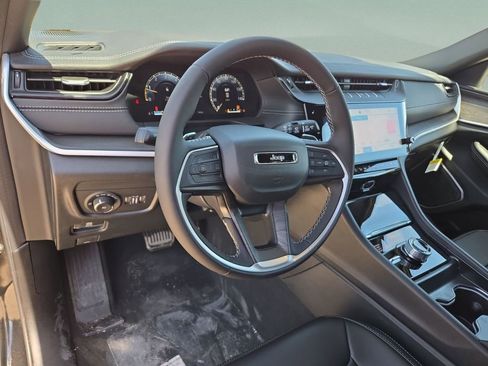 New 2026 Jeep Grand Cherokee L Limited AWD/4WD image 11