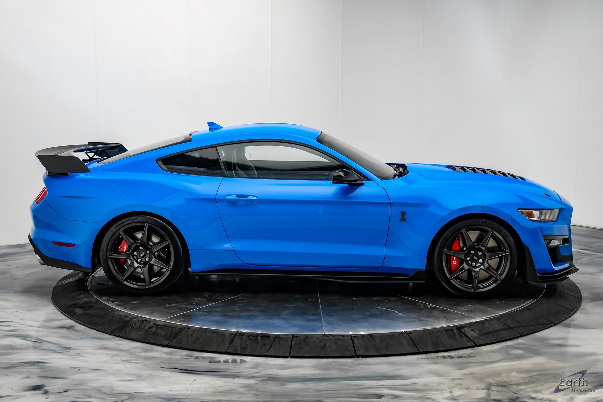 Used 2022 Ford Mustang Shelby GT500 w/ Carbon Fiber Track Pack RWD image 25