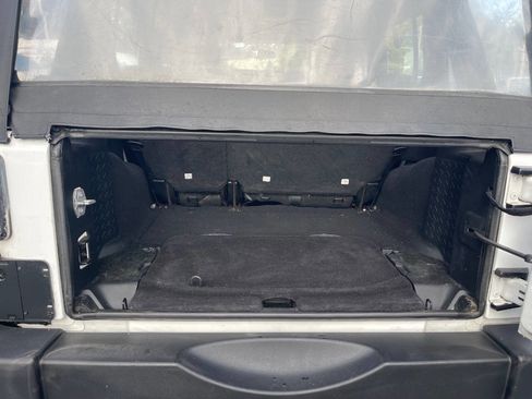 Used 2018 Jeep Wrangler Unlimited Sport w/ Connectivity Group image 30