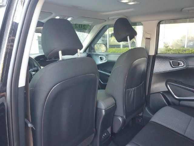 Used 2023 Kia Soul EX FWD image 10