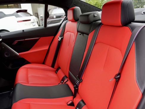 Used 2025 BMW M5 w/ Carbon Package image 29