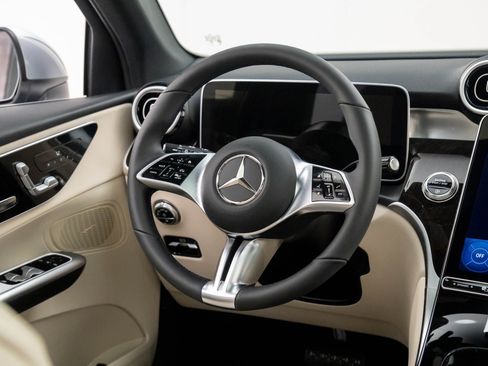 New 2026 Mercedes-Benz GLC 300 4MATIC image 12