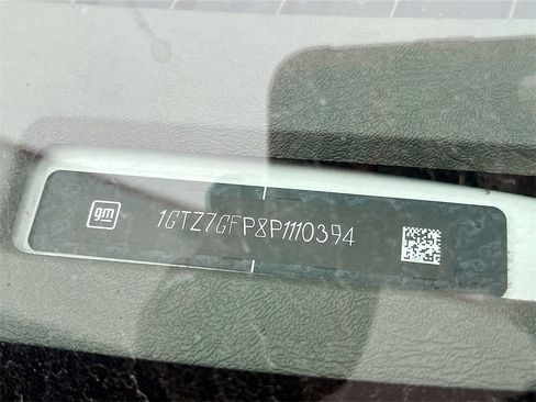 Used 2023 GMC Savana 3500 w/ Driver Convenience Package image 28