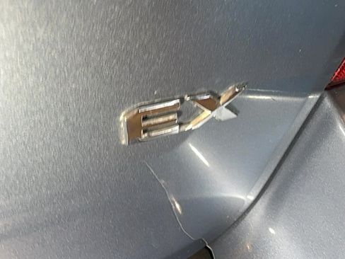 Used 2012 Kia Sedona EX FWD image 93