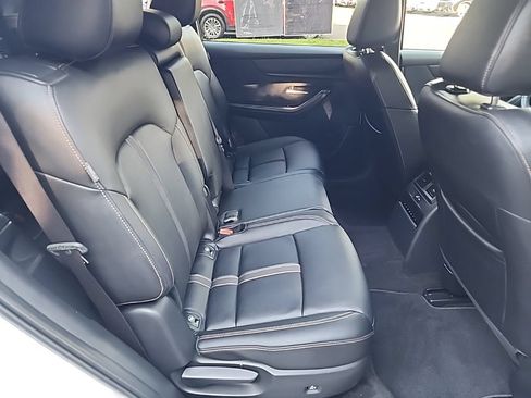 Certified 2024 MAZDA CX-90 3.3 Turbo w/ Select Package AWD/4WD image 32