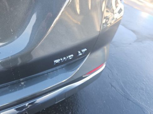 Used 2019 Chevrolet Equinox LT image 4