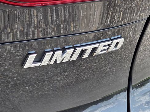 Used 2023 Toyota Venza Limited AWD/4WD image 32