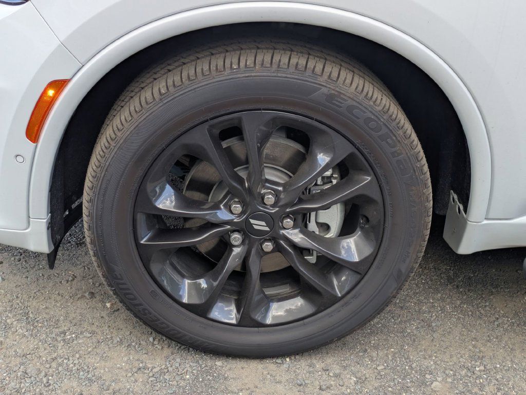 Used 2025 Dodge Durango R/T AWD/4WD image 9