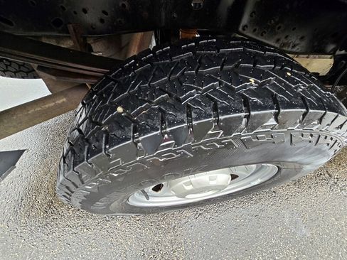 Used 2016 Ford F250 XL w/ Power Equipment Group image 28