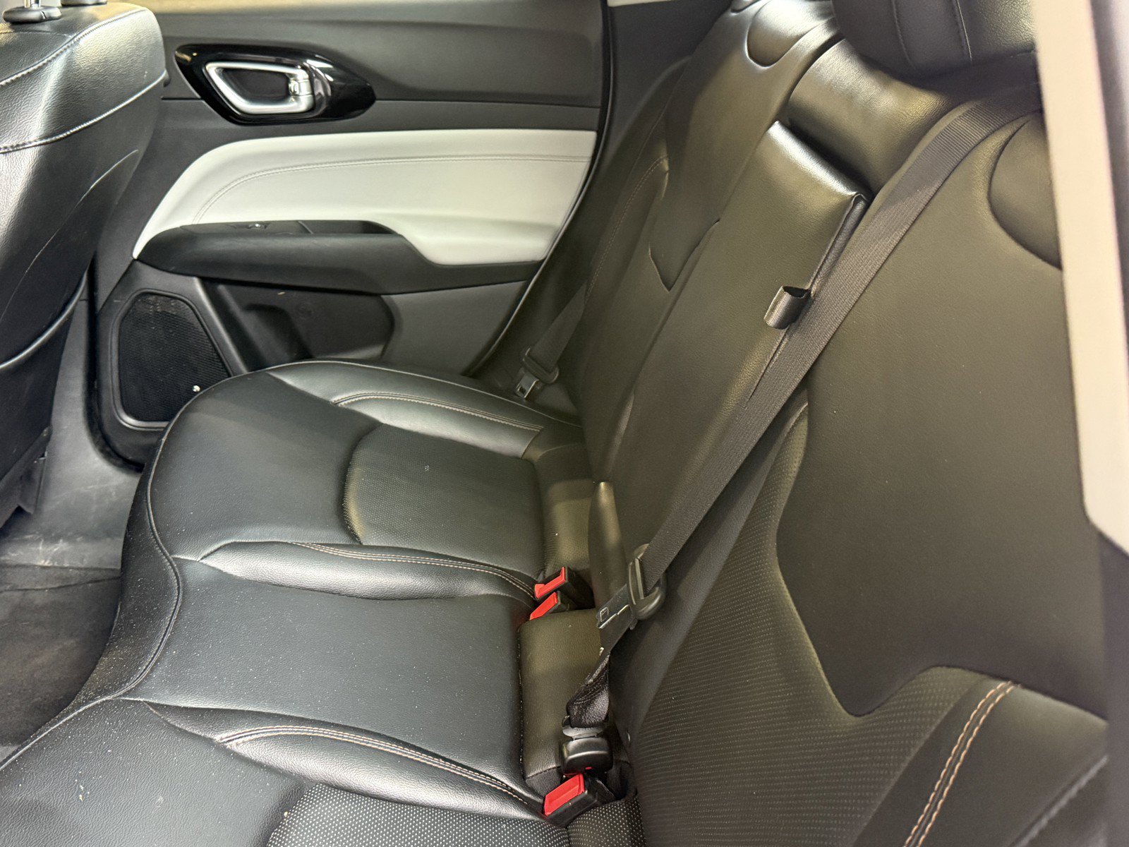 Used 2022 Jeep Compass Limited w/ Sun and Sound Group AWD/4WD image 28