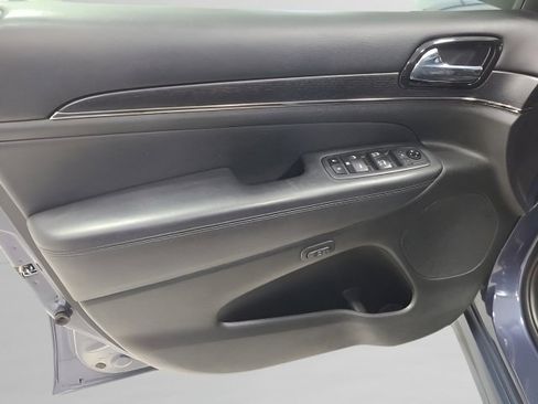 Used 2020 Jeep Grand Cherokee High Altitude AWD/4WD image 25