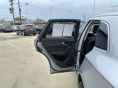 Used 2022 Audi Q5 2.0T Premium image 22