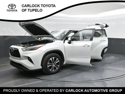 Used 2023 Toyota Highlander XLE FWD image 63