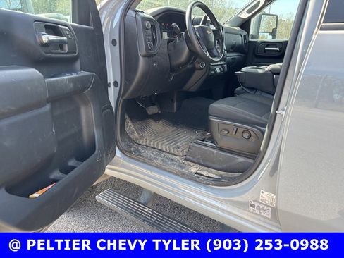 Used 2025 Chevrolet Silverado 2500 Custom w/ Custom Value Package image 12