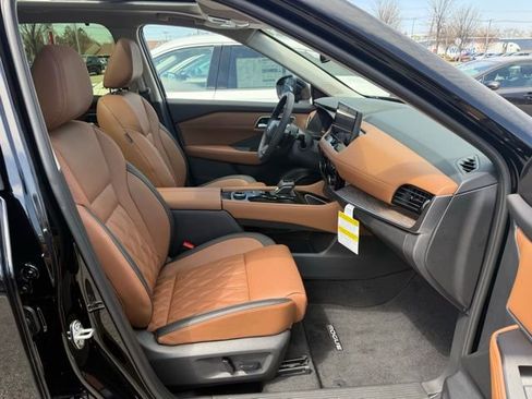 Certified 2026 Nissan Rogue Platinum AWD/4WD image 29