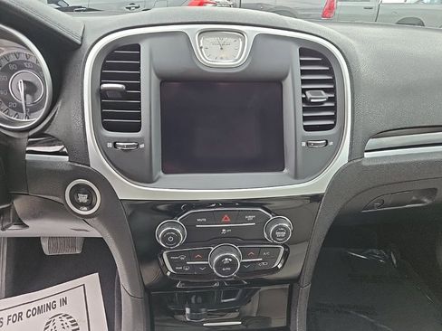 Certified 2023 Chrysler 300 Touring image 17