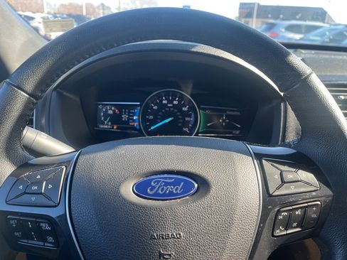 Used 2018 Ford Explorer Limited w/ Equipment Group 301A image 15
