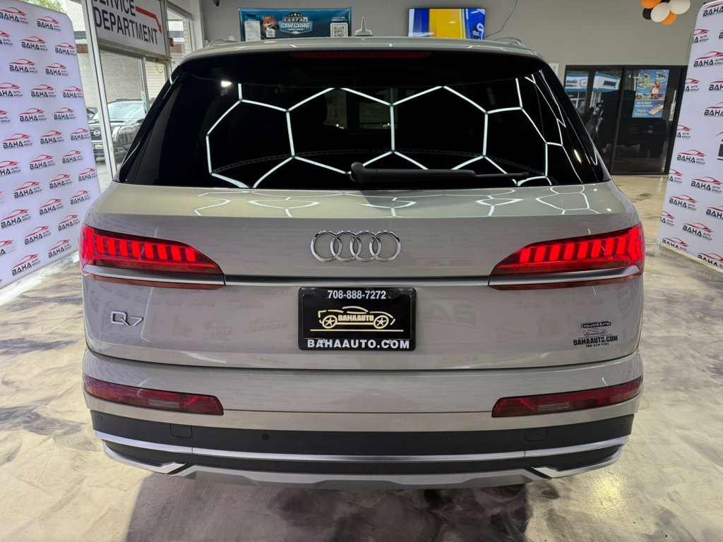 Used 2024 Audi Q7 3.0T Premium Plus AWD/4WD image 12