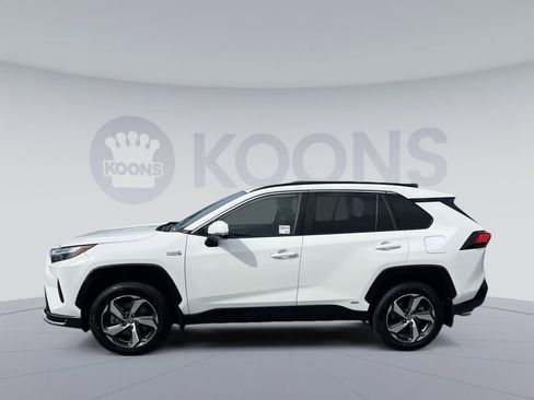 Used 2023 Toyota RAV4 SE w/ Weather & Moonroof Package image 13