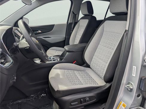 Used 2022 Chevrolet Equinox LT FWD image 9