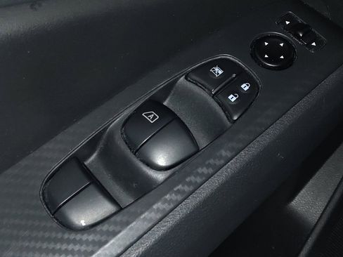 Used 2024 Nissan Altima 2.5 SV image 27