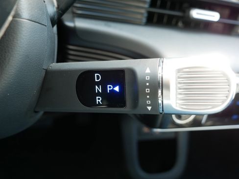 Used 2025 Hyundai Ioniq 5 SE image 24