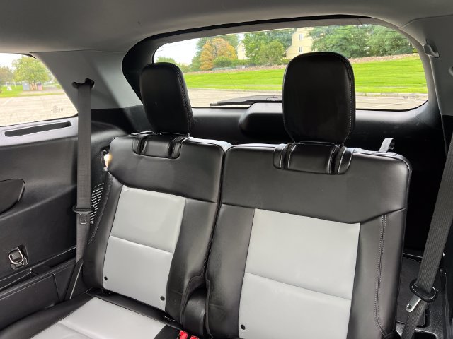 Certified 2023 Ford Explorer XLT w/ Equipment Group 202A AWD/4WD image 25
