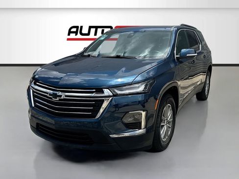 Used 2023 Chevrolet Traverse LT FWD image 3