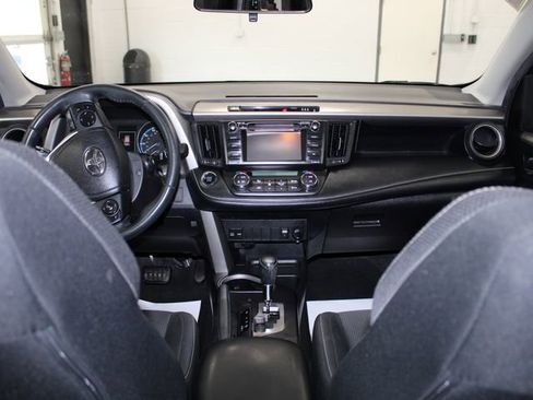 Used 2018 Toyota RAV4 XLE w/ Plus Extra Value Package image 27